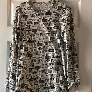 Juniors size medium roxy cameras shirt
